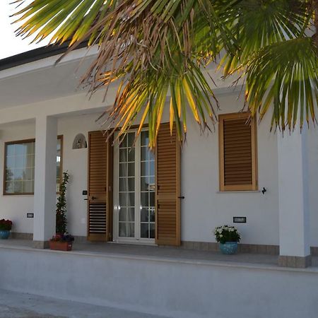 Guesthouse Holiday Formia Beach Eksteriør billede