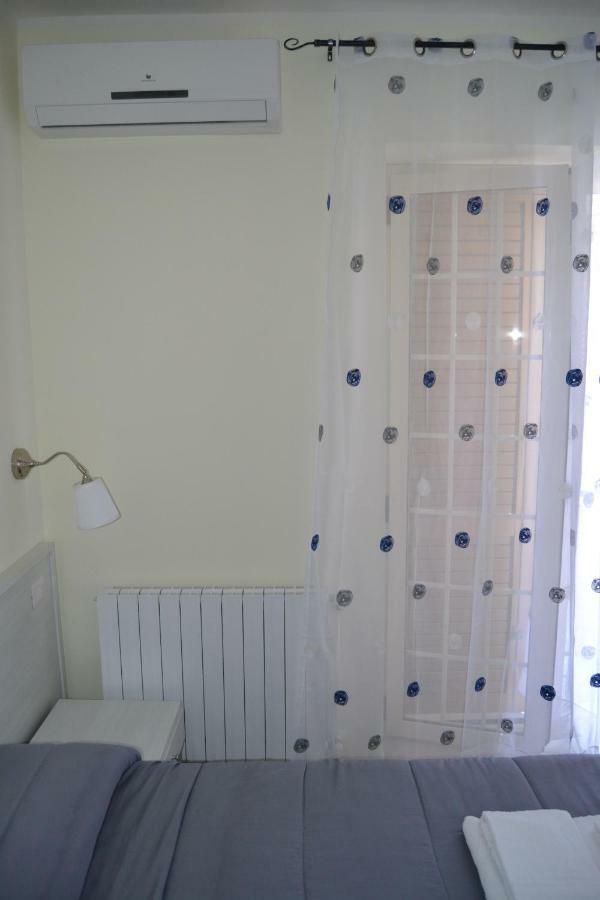 Guesthouse Holiday Formia Beach Eksteriør billede