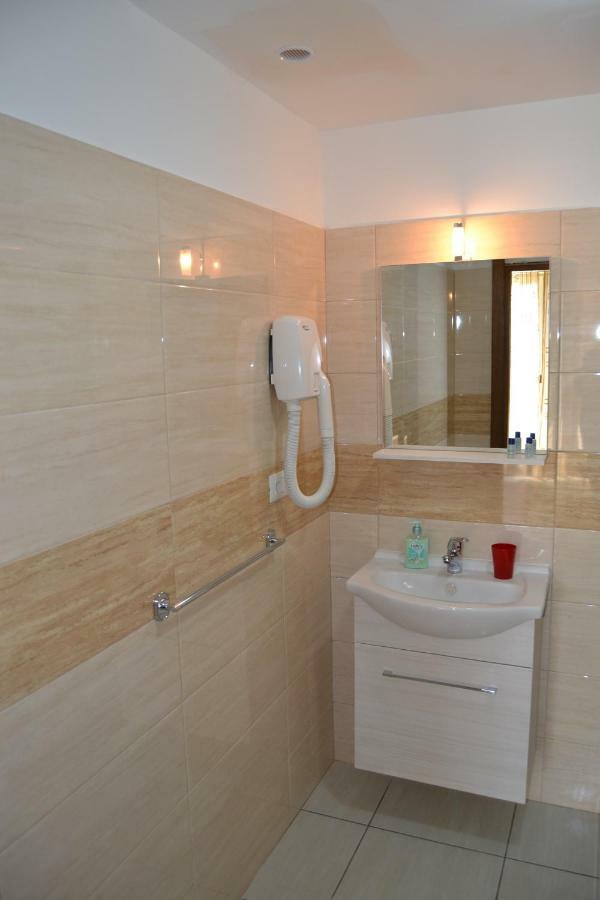 Guesthouse Holiday Formia Beach Eksteriør billede