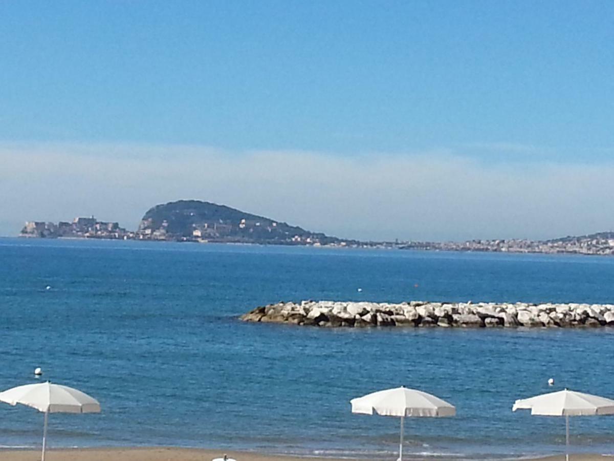 Guesthouse Holiday Formia Beach Eksteriør billede