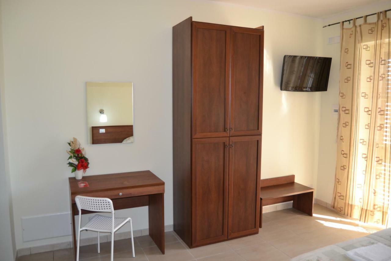 Guesthouse Holiday Formia Beach Eksteriør billede