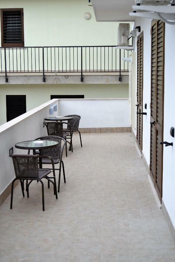 Guesthouse Holiday Formia Beach Eksteriør billede