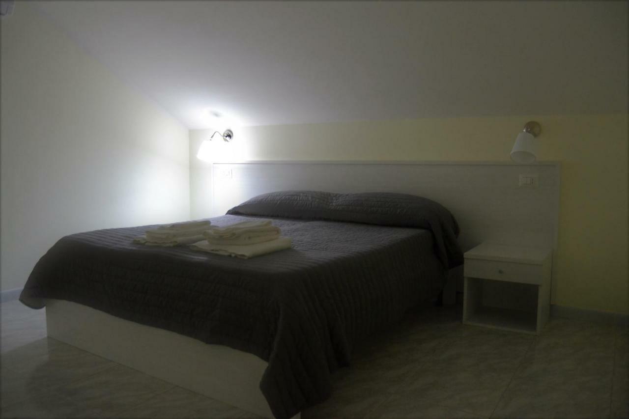 Guesthouse Holiday Formia Beach Eksteriør billede