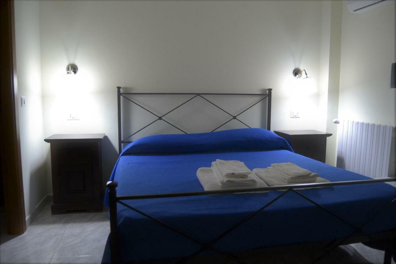 Guesthouse Holiday Formia Beach Eksteriør billede