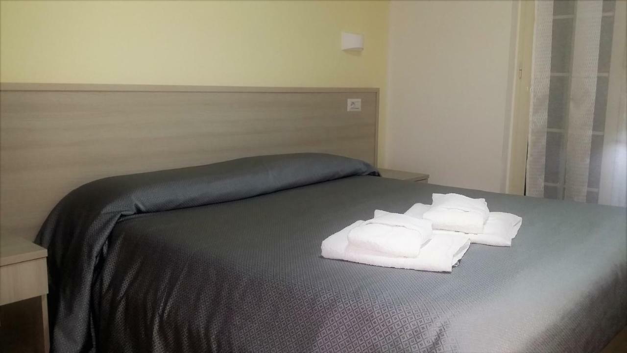 Guesthouse Holiday Formia Beach Eksteriør billede